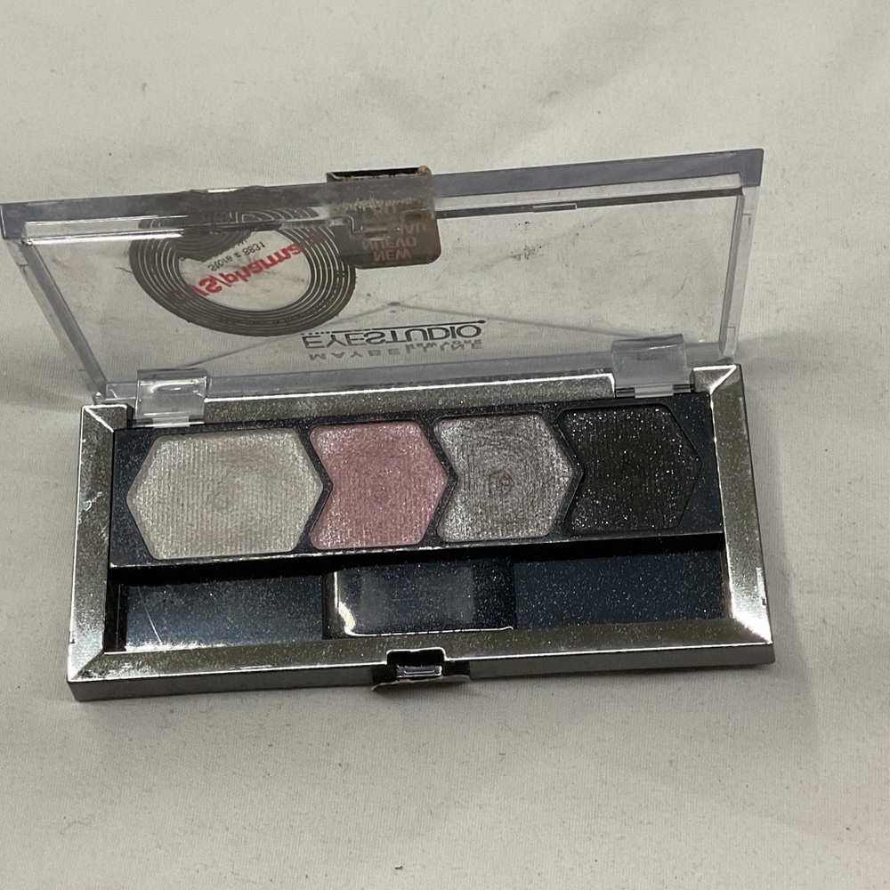 Maybelline New York Eyestudio Eyeshadow Palette - 80Pink Persuasion